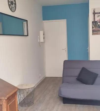 Agreable Duplex Avec Veranda Et Cour Interieure Lägenhet *