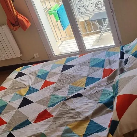 Lägenhet Agreable Duplex Avec Veranda Et Cour Interieure